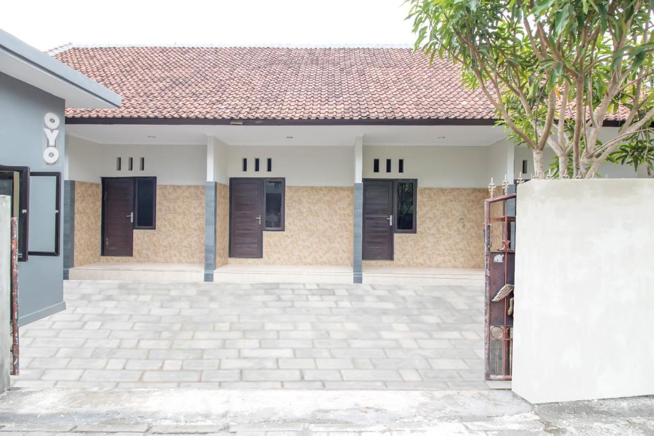 Hotel Oyo 2984 Berlian House Ungasan Jimbaran Exterior foto